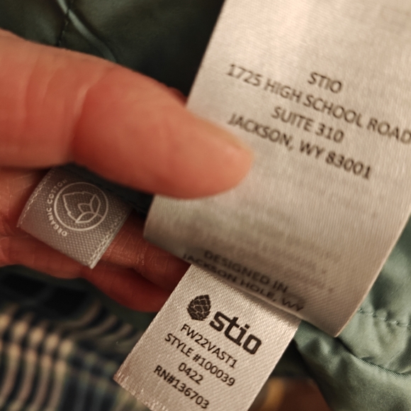 Stio Women's Insulated Snap Shirt Jacket - Picture 5 of 5